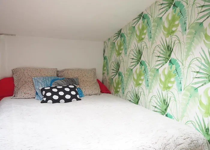 Hébergement de vacances Tanagra : Maison Avec Piscine Et Vue Exceptionnelle Roquefort-Les-Cascades